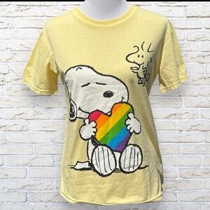 NWT Snoopy & Woodstock Pride T-Shirt - Peanuts -  Size Medium